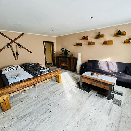 Apartman Houmr Яхимів Екстер'єр фото