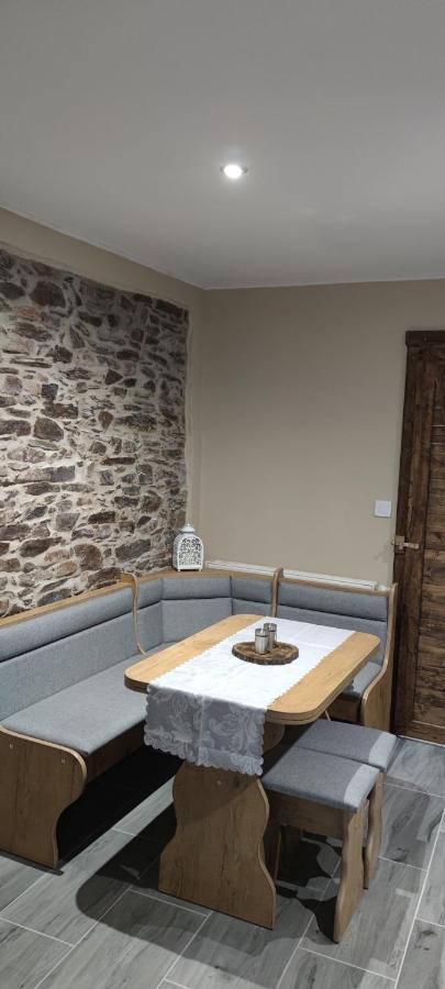 Apartman Houmr Яхимів Екстер'єр фото